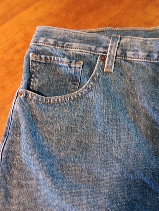 Levis Shorts High Waisted Mom Jean Womens Plus 22W Blue Medium Wash 100% Cotton - Picture 4 of 8